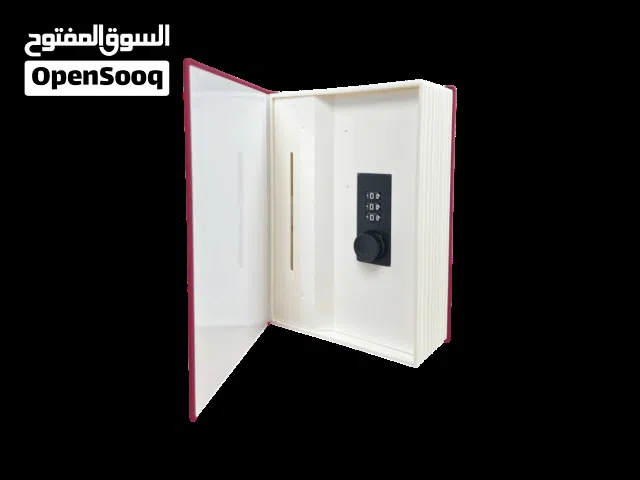 الأمان الذي لا يلفت الانتباه!   قاصة بشكل كتاب  أناقة، خصوصية وأمان في قطعة واحدة.