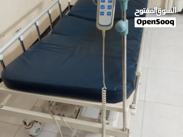 سرير طبي كهربائي فاخر.