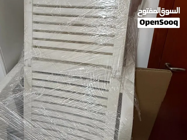 كرسي مسبح جديد للبيع