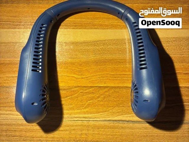 مروحة رقبة محمولة USB-C مع شاشة رقمية – قوية ومثالية للصيف مع شاحن مجاني!!