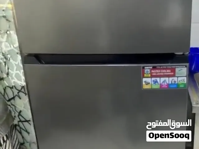 ثلاجة مع ضمان 10 سنوات مستعملة لمدة قليلة جدا