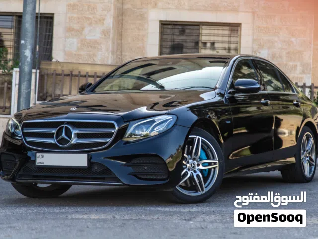 Mercedes E350e Plug in hybrid Amg kit 2018  السيارة وارد الشركة و مميزة جدا و قطعت مسافة 134,000 كم