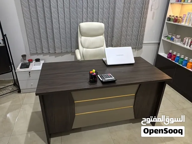 اثاث مكتب + مستودع