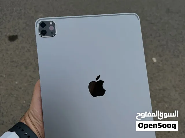 ايباد برو مستعمل الشاشه مضروبه بس ما ماثر عل لمس او الشاصي معوج يعني ايباد لاصحاب الامكانيه الضعيفه