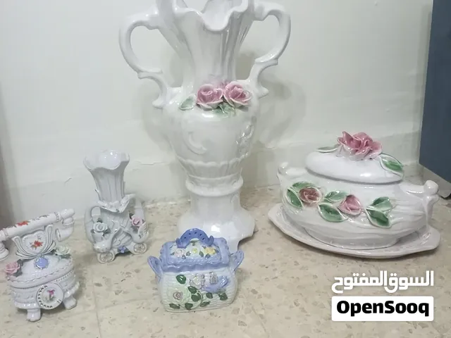 تحف ومناظر بحاله ممنازه للبيع كل قطع الها سعر القطعتين الكبار 10 مع بعض و القطع الصغيره على دينارين