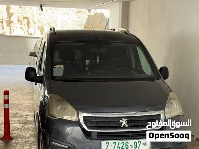 بيجو تي بي موديل 2016 ترخيص 2016 بابين سحاب بابين خلفي ماشية 250000 فحص ممتاز