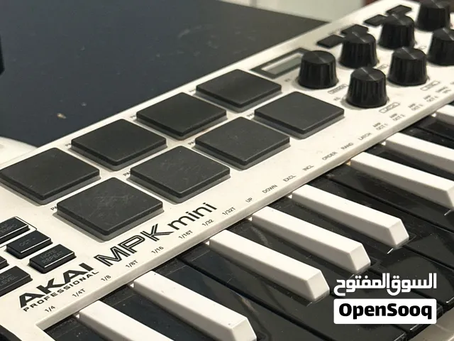 Akai MPK Mini MK3 بيعه مستعجله