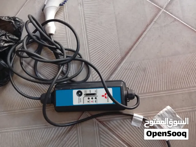 شاحن كهربا سيارات مستعمله متسوبيشي اوت لاندر للبيع المراجعه هشام خدام الجامع وسط البلد شارع الشابسوغ