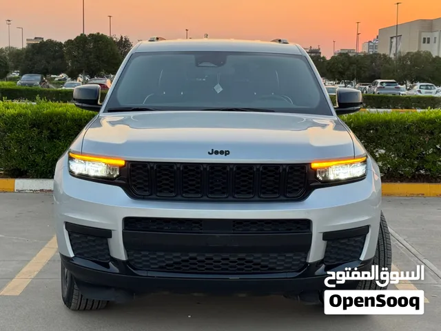 Jeep Grand Cherokee Altitude 4x4