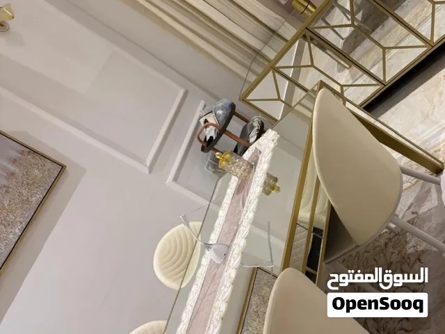 طقم غرفه معيشه كامل مع طاولة طعام