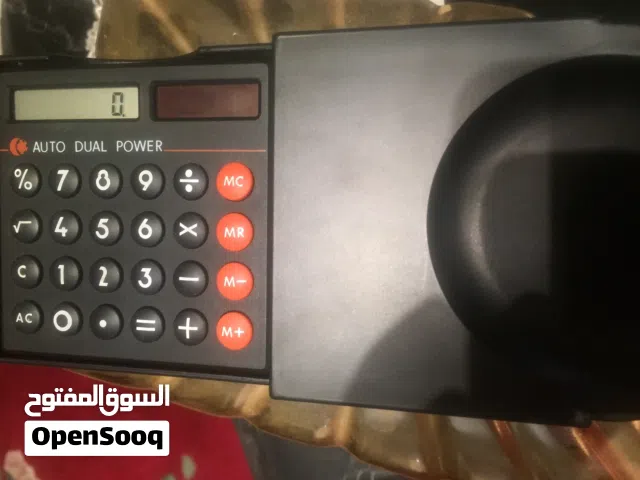 للمكاتب وللأولاد في الدراسة آلة حاسبة مكتبية