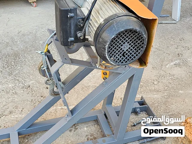 ونش 1 طن مع قاعدة للبيع استعمال مرة واحدة (سحب كوابل)