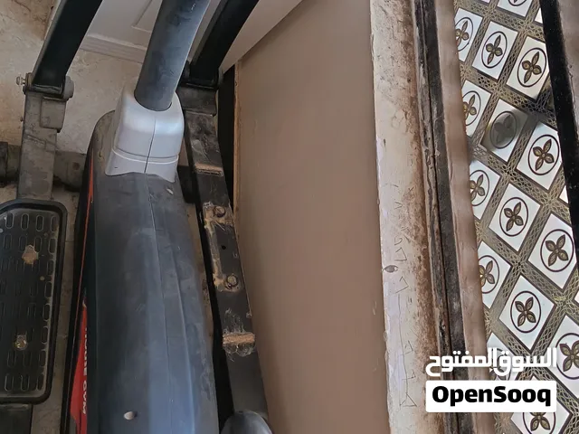جهاز ركض رياضة شغال يقيد لأهل الجم او النساء الي ما تكدر تتمرن بره البيت يساعد على تخفيف الوزن و حرق
