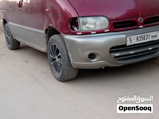 نيسان سرينا