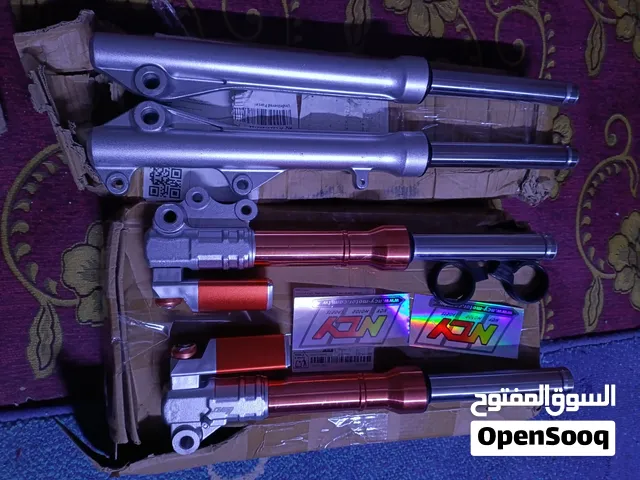 دبلات لجميع الدراجات عندي قطعتين واحد رياضي ولثاني عادي خوذ رياضيه وستيرن دزويد