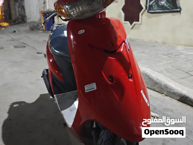سلام عليكم دراجة ستين معمرة كلشي بيهة شغال ونضيفة جدن جدن