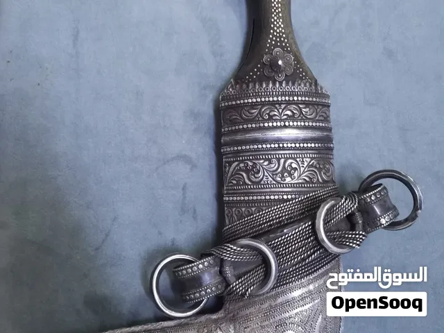 خنجر صياغة قديمة بقرن زراف افريقي