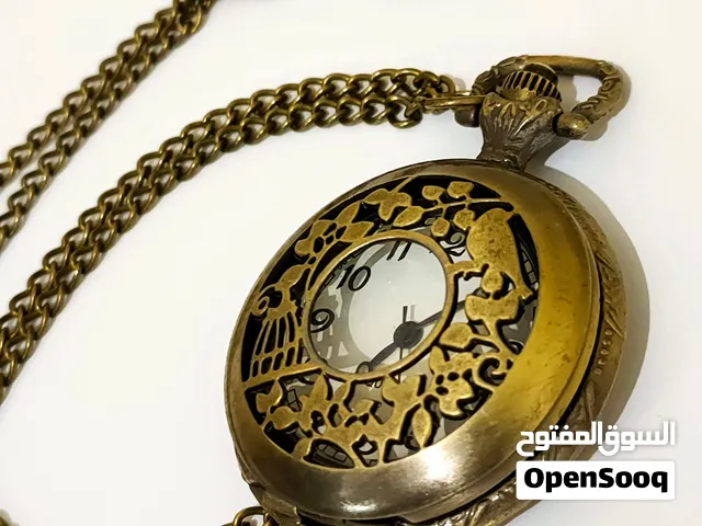 قلادة ساعة جيب برونزية مزينة بالزهور بتصميم عتيق