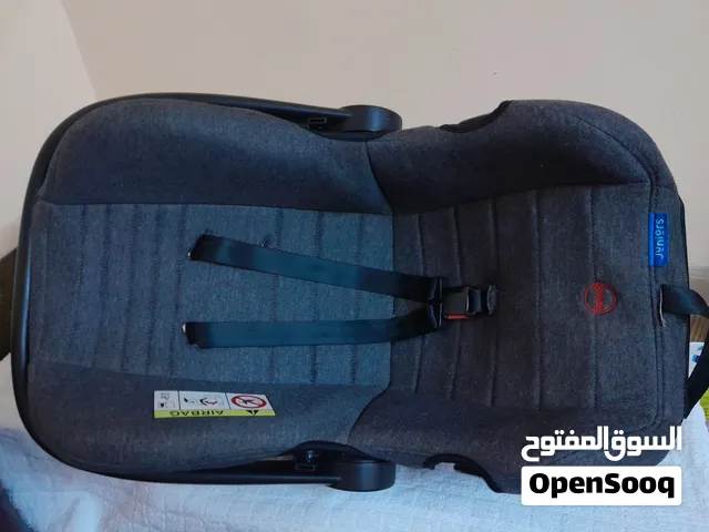 كرسي ماركة جونيورز نظيف جدا جدا