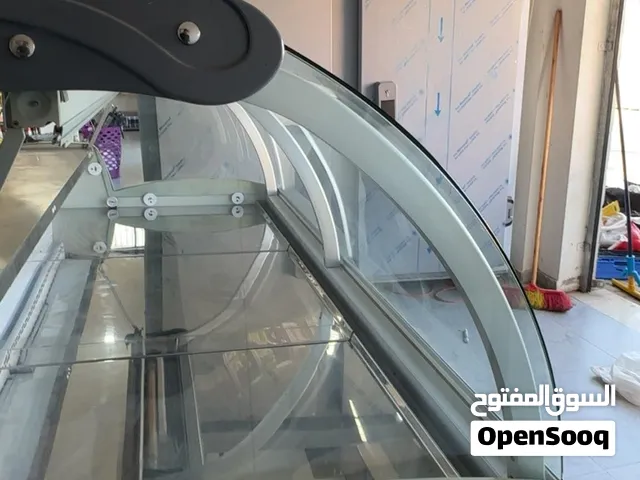 ثلاجة عرض للحوم