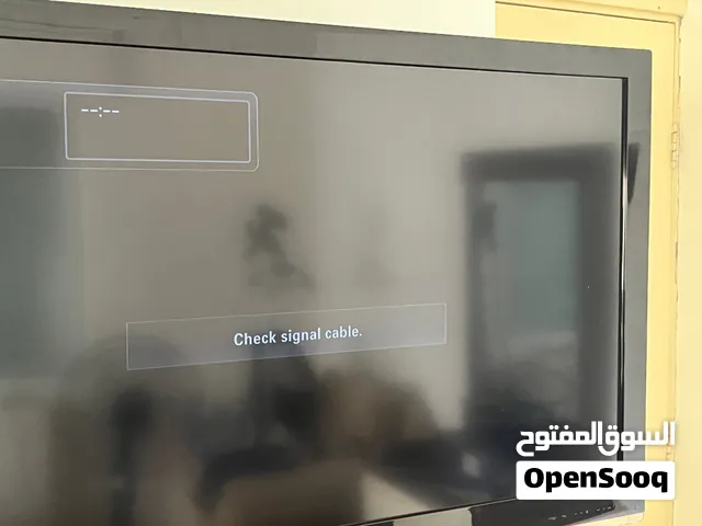 شاشه سامسونج 40 بوصه LCD للبيع بحاله ممتازه