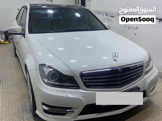 للبيع مرسيدس c200 2012