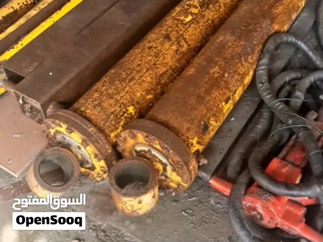 SPARE PARTS قطع غيار JCB للبيع