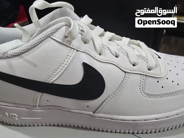 حذاء نسائي