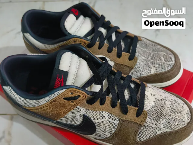 nike dunk low prm black-ale brown-pecan color, size 45