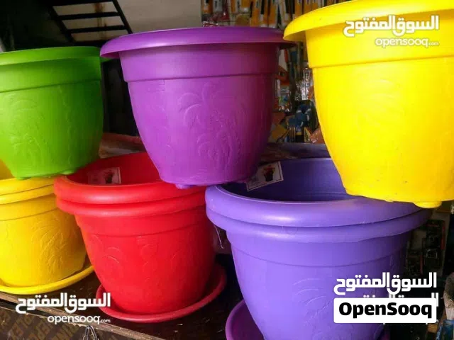 قواوير زرع باحجام و اشكال و الوان متعدده
