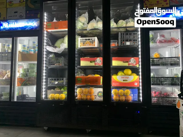 ثلاجات عرض للبيع بحاله ممتازه