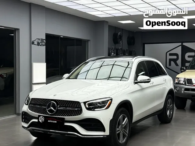 مرسيدس GLC300 2022 فول اوبشن داخلية بيج الوكاله في قمة النظافة