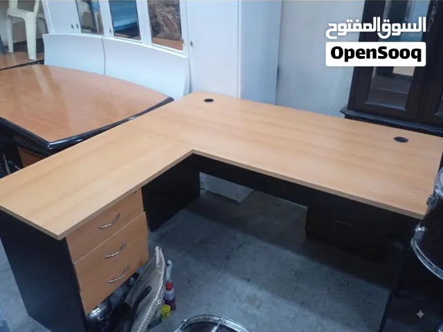 Clean offices for sale in excellent condition.......................................................