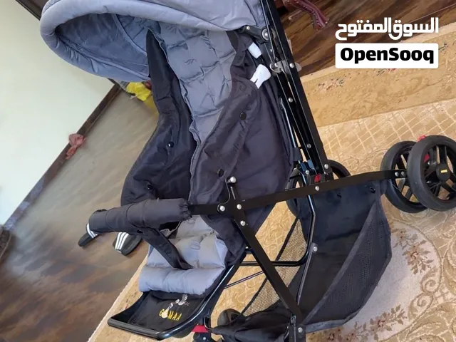 عربة أطفال بحالة ممتازة للبيع