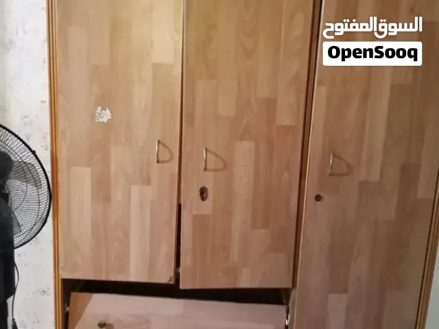 خزانة بحاجة للصيانه