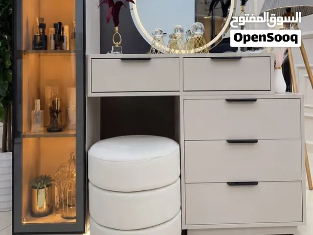 تسريحه + كراسي تفصيل جميع الألوان  حسب الطلب السعر للمتر