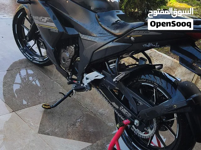 دراجه سوزوكي جكسر 250 sf 2023