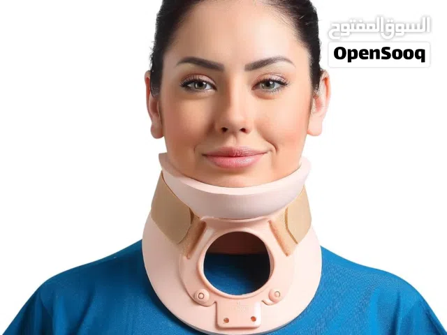 طوق عنق مع فتحة للقصبة الهوائية للتثبيت الكلي لمنطقة الرقبة من علامة فلامينجو الهندية