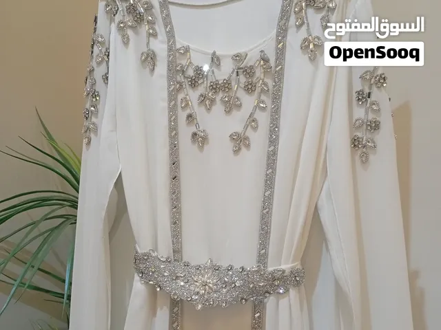 فستان عقد أو صباحيه العرس