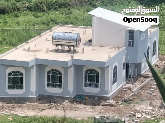 بيت للبيع بسعر عرطة شقتين في المحمول