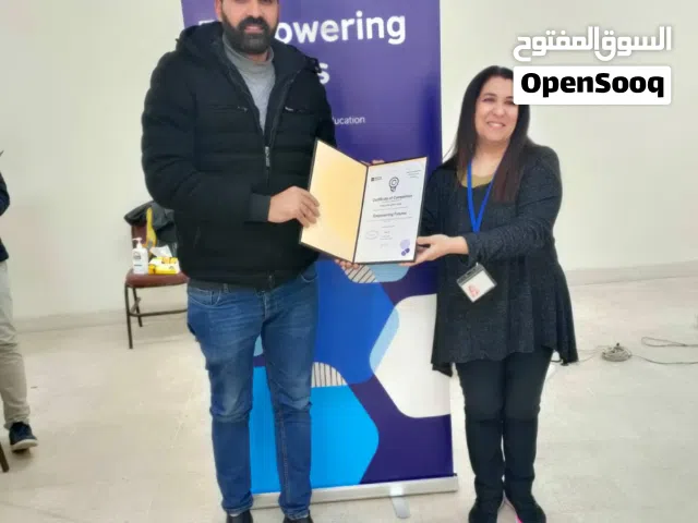 استاذ لغه انجليزيه توجيهي 2009 خبره طويله بالتدريس عمان والزرقاء