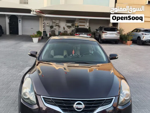 Nissan Altima 2.5 coupe  2012 for sale
