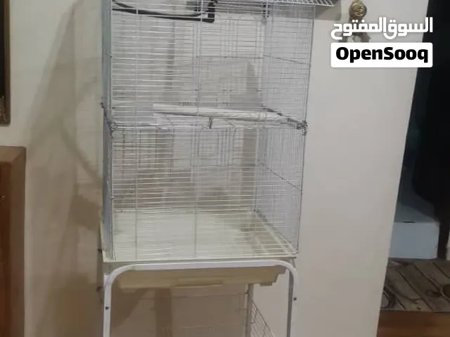 قفص طيور كبير بتصميم أنيق (شكل فيلا دورين) نظيف جداً واستخدام خفيف خالي من أي عيوب.