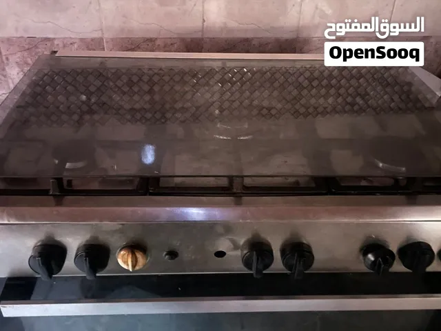 فرن و طباخه مطبخ