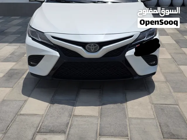 تويوتا كامري 2019 وراد أمريكي ماشي 300الف كليو