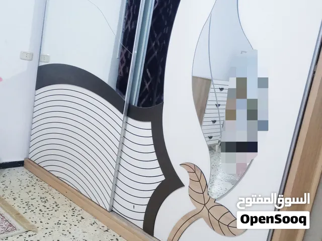 حجرة نوم للبيع استعمال نظيف .