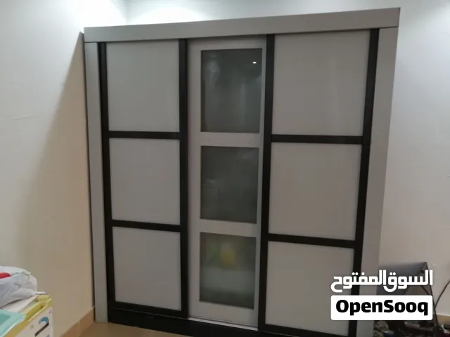 للبيع دولاب ملابس 3 درفة سحاب