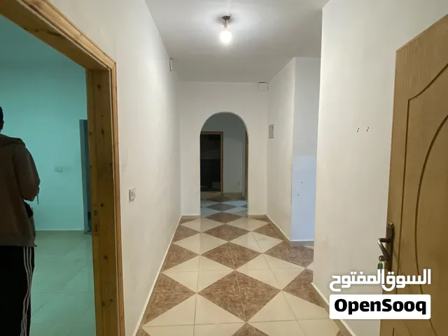 شقة طلابية فارغة للإيجار