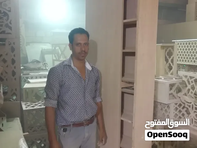 نجار أبواب وكبتات