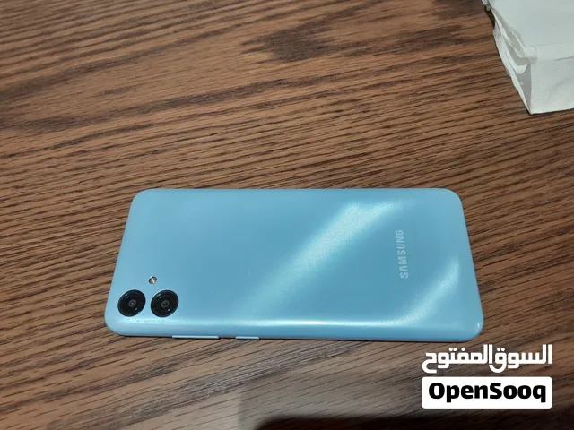 موبايل شغال الف الف للبيع والنوع سامسونج اللون ازرق
